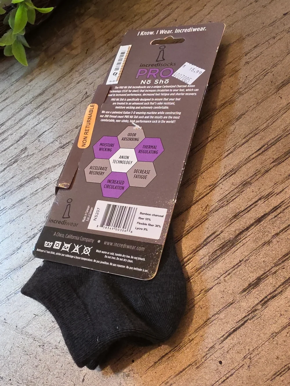Black Circulating Thermal Regulating Socks Size S NWT Incredisocks No Sho
